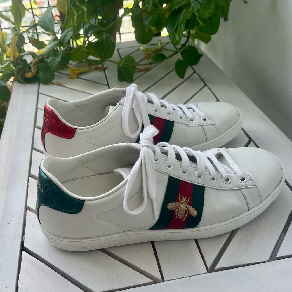 Women’s Ace Sneaker with Bee